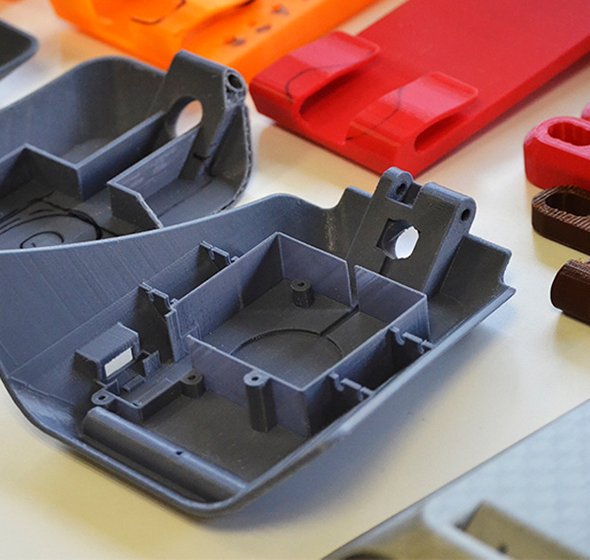 Prototyping plastics 3D-printing SLS SLA